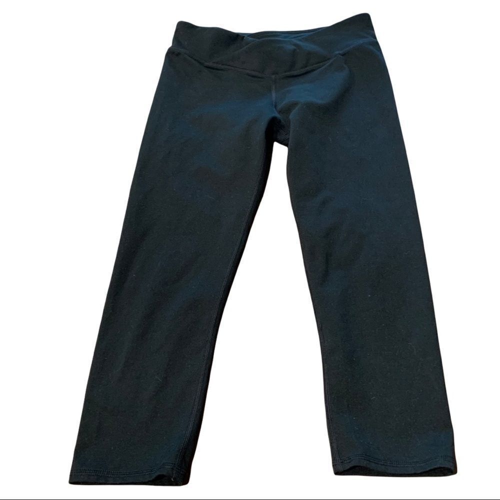 FABLETICS Black Capri  Leggings XS